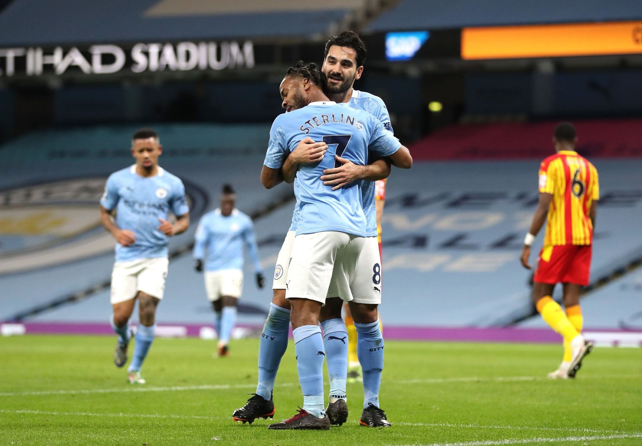 中场控球能 中场控球能